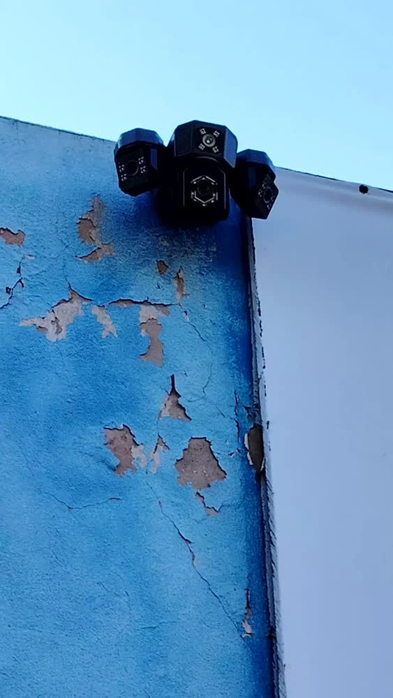 foto de Daoyee Câmera De Segurança Wifi Profissional 3 Lentes Preto 1080P