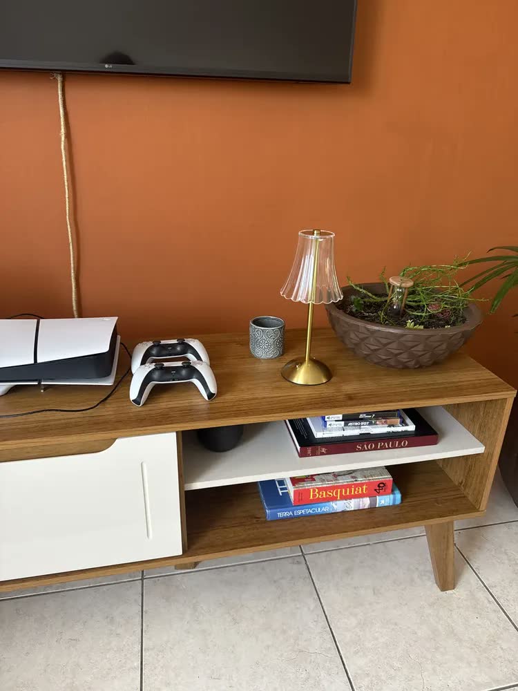 foto de Abajur Mesa Saia De Seda Com Barra Led Sensor Sem Fio 3 Cor Dourado 0