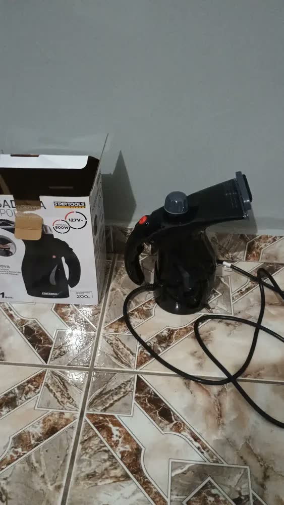 foto de Passadeira Vapor Ferro De Passar Roupa Portátil Vaporizador Preto