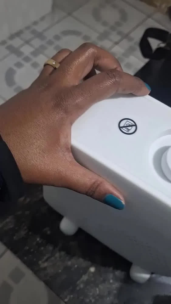 foto de Aquecedor De Ar Elétrico Portátil Hilife Branco 1500w/2000w Branco