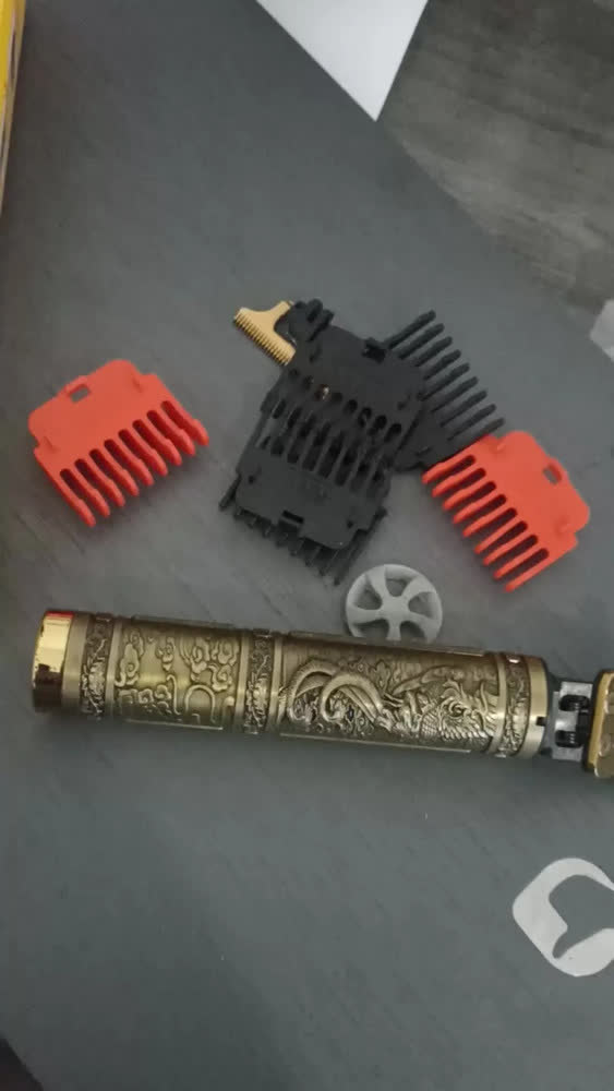 foto de Máquina Barbear Profissional Com Visor Elétrica Maquininha Dragão Dourado Recarregável Para Cabelo E Barba, Acabamento Hair Trimmer Preto E Dourado 127/220v