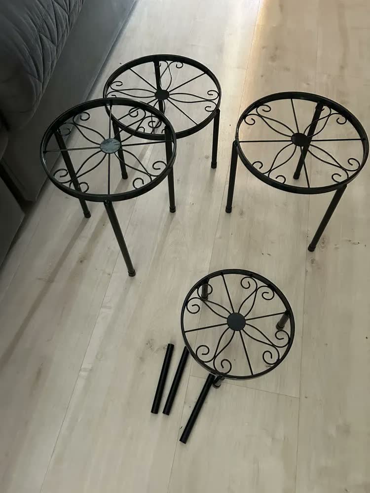 foto de Kit 5 Suportes de Chão para Vasos de Plantas em Metal Antiderrapantes e Resistentes à Ferrugem para Sala Varanda Jardim e Pátio