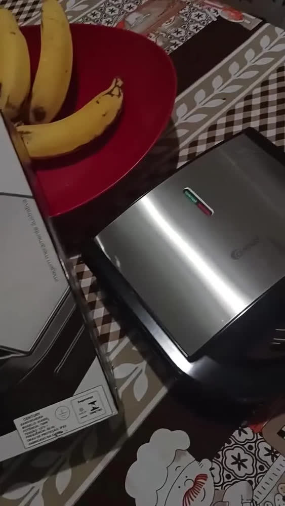 foto de Sanduicheira 2 em 1 Elétrica Grill Inox Antiaderente 750W