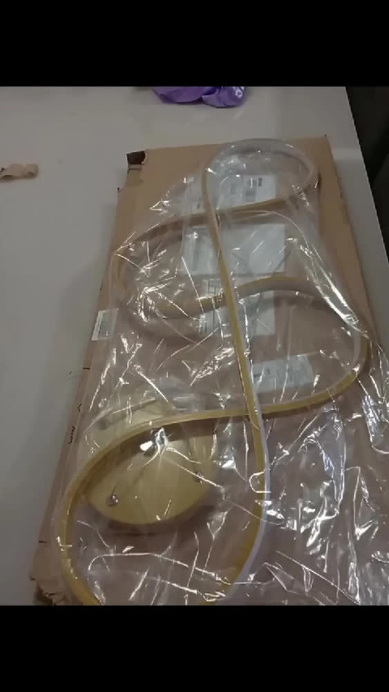 foto de VOLTIS - Luminária Pendente LED Moderna Bivolt 3 Cores de Luz em Um Brilho Regulável Ideal para Sala de Estar e Cozinha