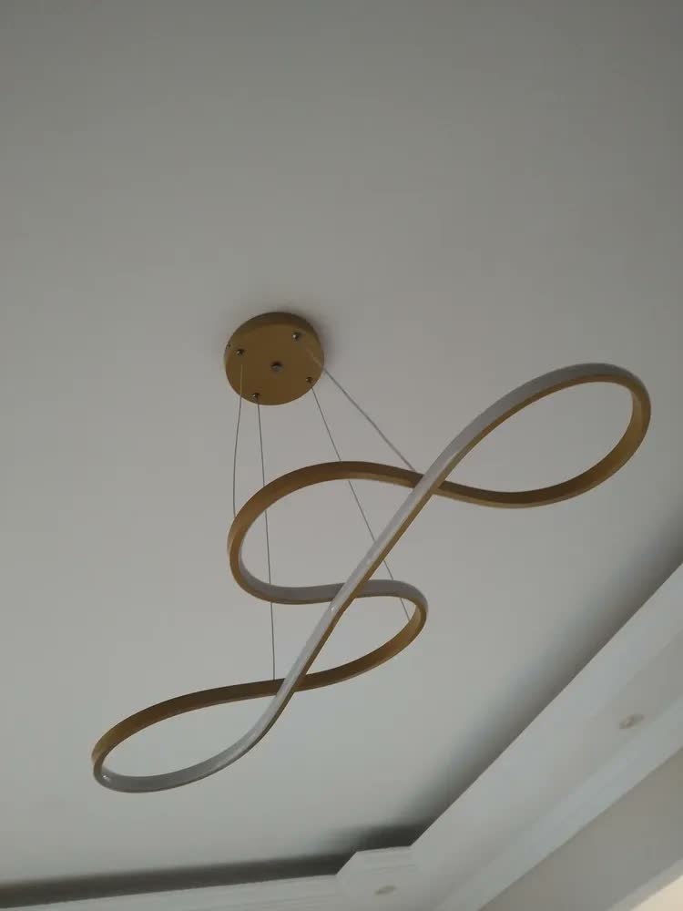 foto de VOLTIS - Luminária Pendente LED Moderna Bivolt 3 Cores de Luz em Um Brilho Regulável Ideal para Sala de Estar e Cozinha