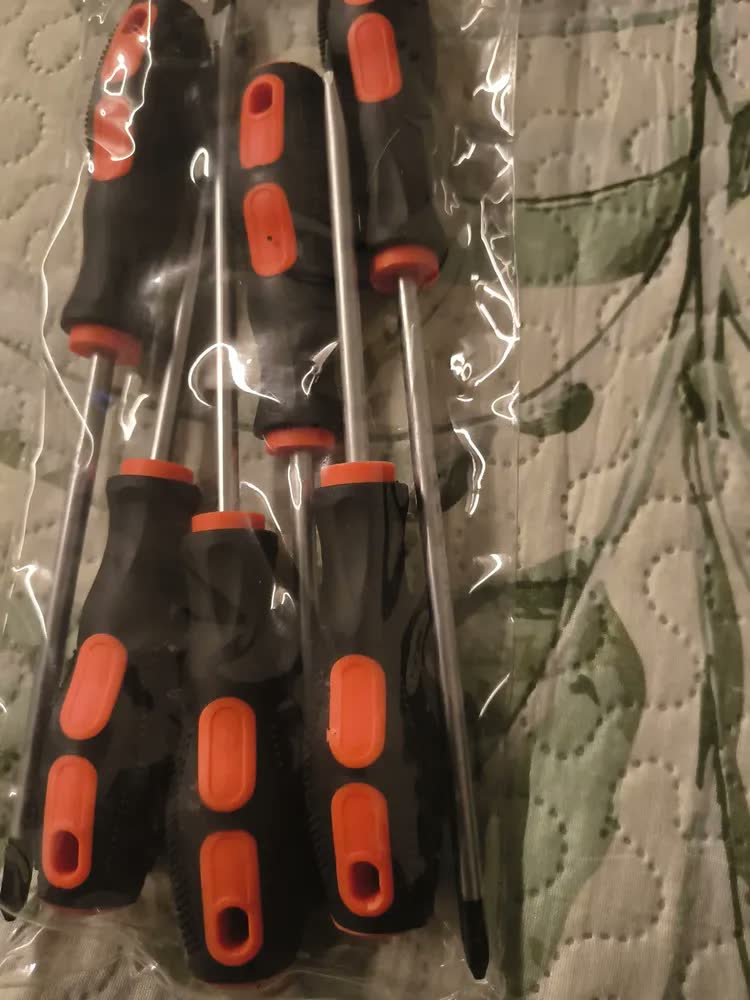 foto de KIT CHAVE DE FENDA JOGO COM 6 CHAVES PEÇAS PHILLIPS MAGNÉTICA IMANTADA COM IMÃ PARA PARAFUSO CABO EMBORRACHADO AÇO CARBONO STRONEX
