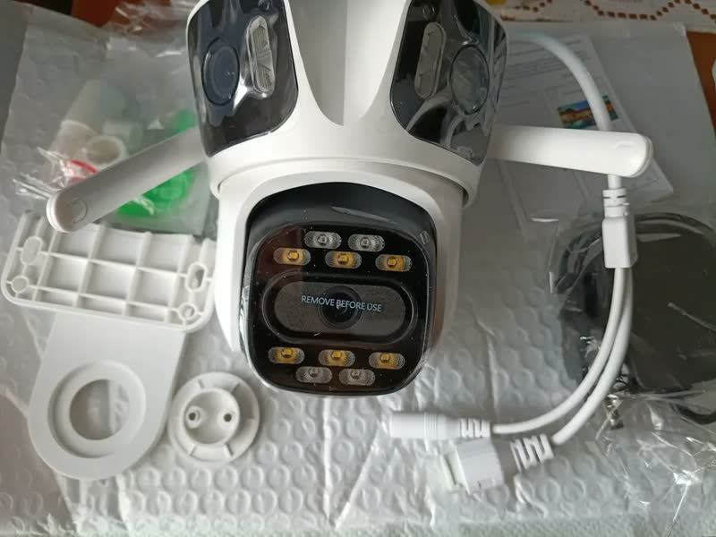 foto de Câmera de Segurança DUNCIM XM90-EU Wi-Fi Tripla Lente para Exterior c/ Visão Noturna Colorida