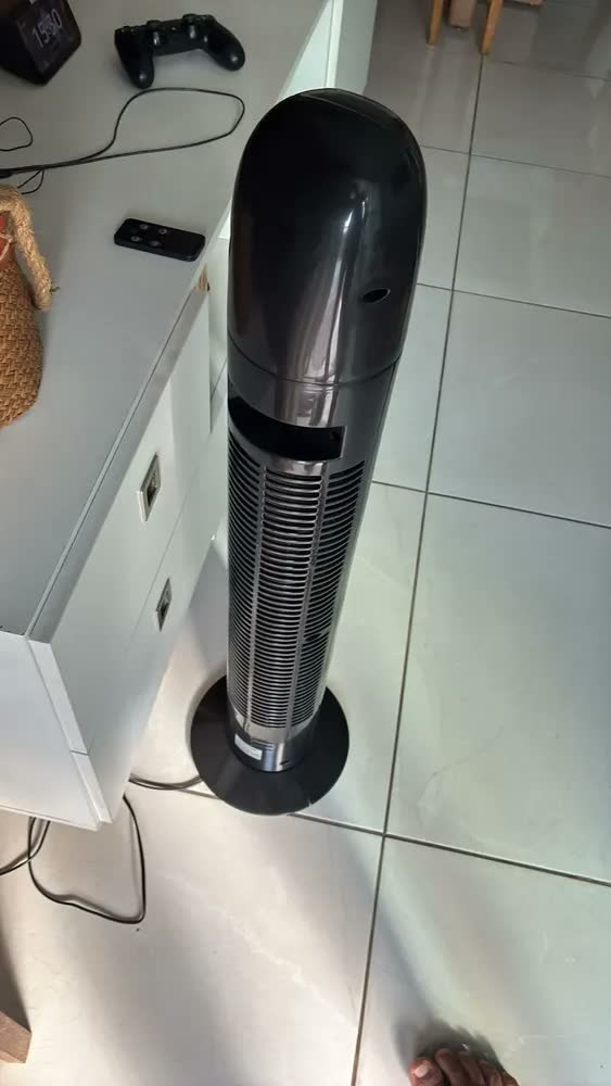 foto de Ventilador De Torre Silencioso Com 3 Velocidades E Timer 9h, Ventilador De Coluna XINGWON Com Controle Remoto, Oscilação 80°, Ideal Para Quarto, Sala E Escritório, Promove A Circulação De Ar