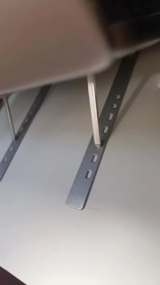 foto de Suporte Para Notebook e Macbook de Alumínio Dobrável Prateado