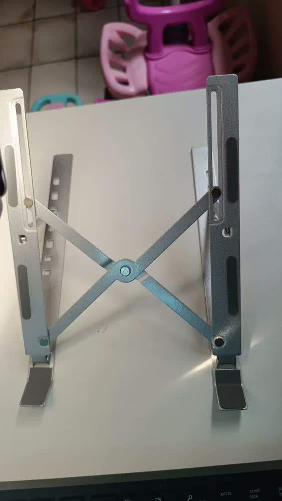 foto de Suporte Para Notebook e Macbook de Alumínio Dobrável Prateado