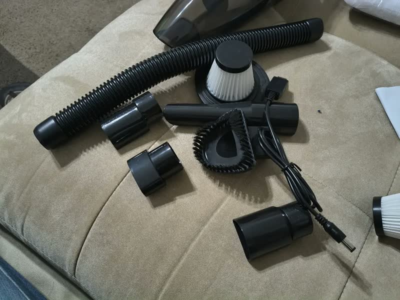 foto de Aspirador de Pó Portátil Sem Fio, Motor Potente 240W, 60000RPM e Sucção 12000Pa, Bateria Recarregável 6000mAh, Aspirador de Mão com 3 Bicos, 3 Filtros Laváveis, 25min Autonomia para Carro Casa Escritó
