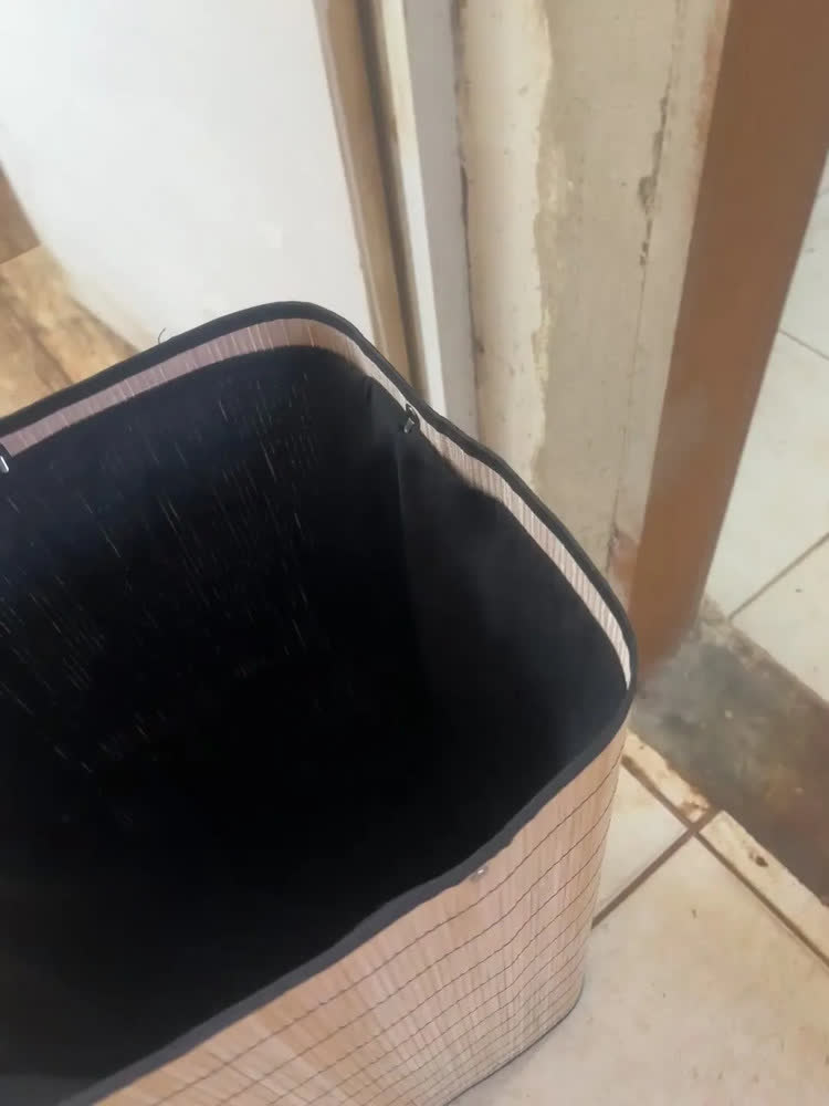 foto de Cesto Organizador De Roupa Suja Com Alça 75 Litros Bambu Dobrável Grande Com Forro De Linho Pítia
