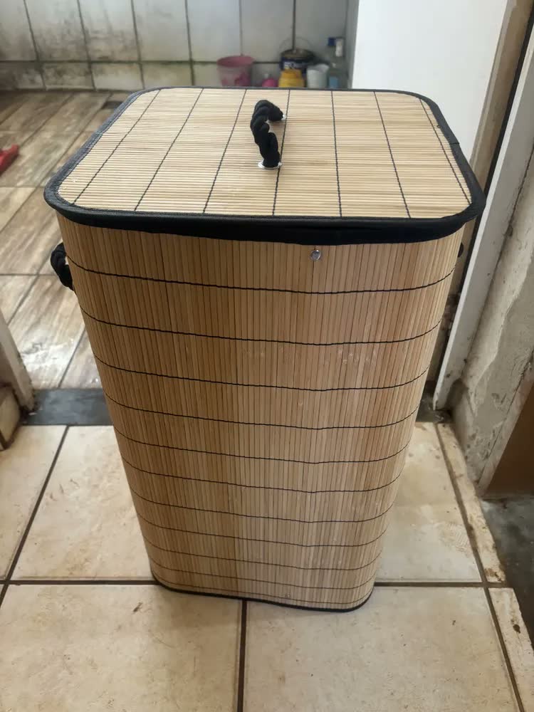 foto de Cesto Organizador De Roupa Suja Com Alça 75 Litros Bambu Dobrável Grande Com Forro De Linho Pítia