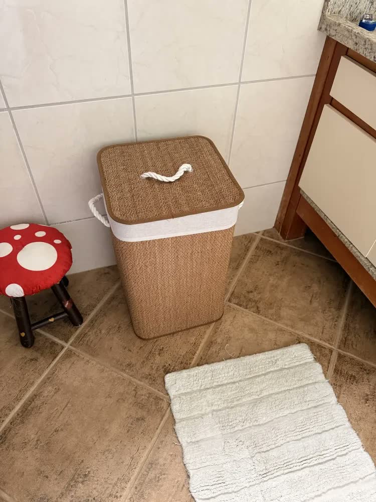 foto de Cesto de Bambu Dobrável 75L Organizador Banheiro Quarto Roupa Suja Com Alça Grande Com Forro De Linho Pítia