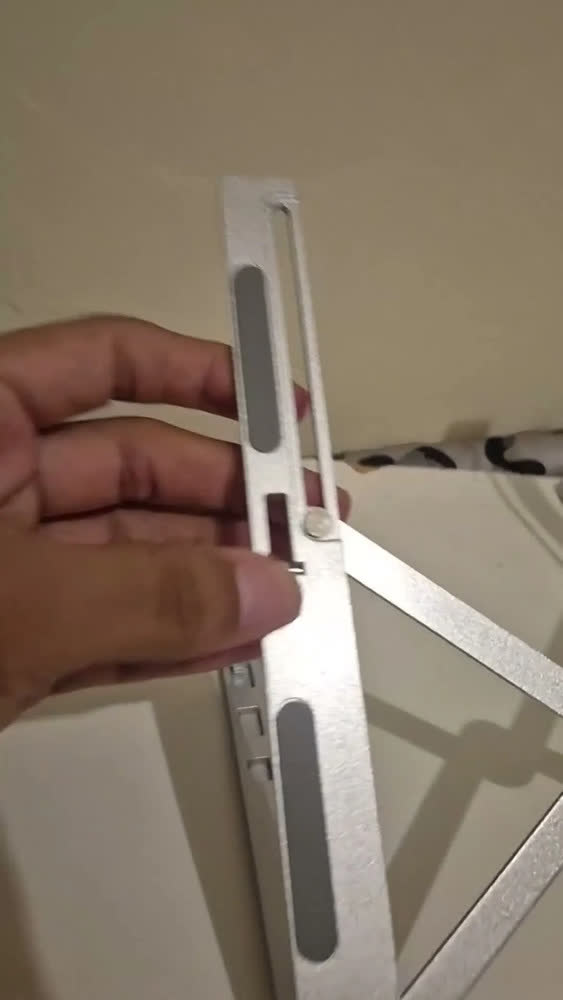 foto de Suporte Para Notebook e Macbook Dobrável Ajustavel Antiderrapante Resistente Prateado 6 Posiçoes Woosh