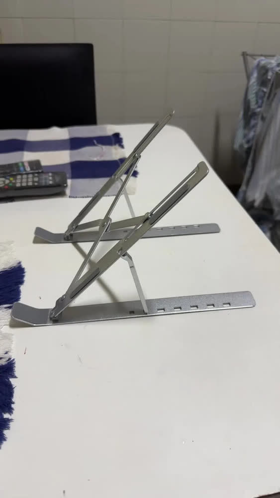 foto de Suporte Para Notebook e Macbook Dobrável Ajustavel Antiderrapante Resistente Prateado 6 Posiçoes Woosh