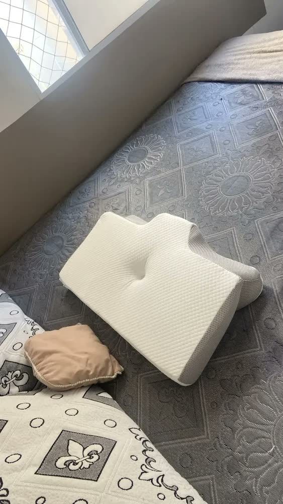 foto de Travesseiro Cervical Ergonômico de Espuma Memória com Capa Respirável