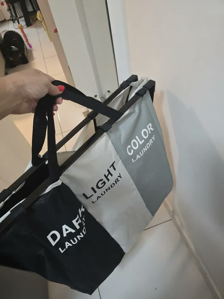 foto de Cesto Organizador De Roupas Sujas Dobrável 3 Divisórias Banheiro Lavanderia Branca Colorida Preta Poliéster Liso Marca Topy Home