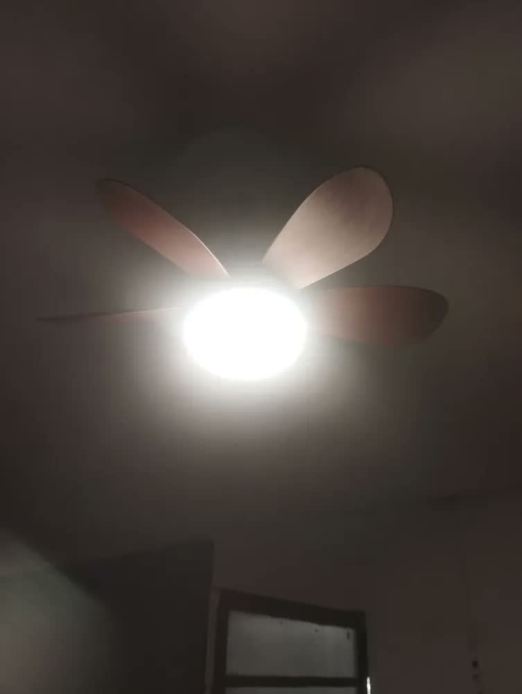 foto de Luz Do Ventilador Do Teto , Com Luz Led E Controle Remoto, Suporte Para Lâmpadas E27, 6 Folhas, 3 Velocidades Do Vento, 42cm ，folha marrom ，