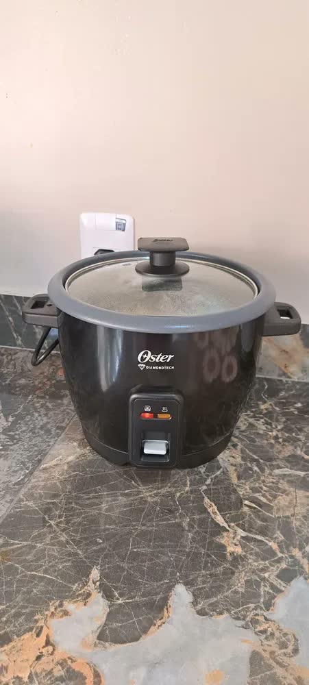 foto de Panela Elétrica De Arroz Diamondtech Oster Black 1,2l Oster