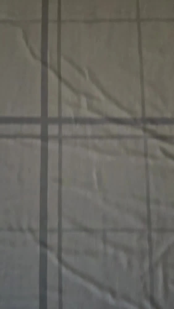 foto de LUMAI Tábua de Passar Roupa Ferro de Mesa Portatil - Passadeira Oxford Dobrável e Compacta - Suporte para Guardar o Ferro Junto - Gancho para Pendurar Parede - Tecido Antichamas