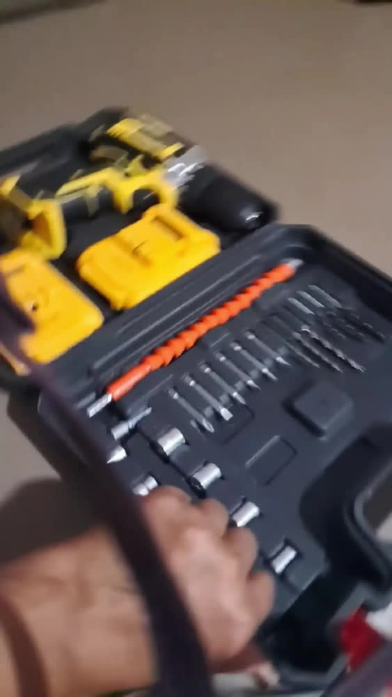 foto de Parafusadeira Furadeira Impacto Sem Fio 2 Baterias 48V Profissional Bivolt Maleta Kit Completo Acessórios LED Eixo Flexível Torque Ajustável Velocidade Variável Reversível Mandril 10mm Brocas Hardline