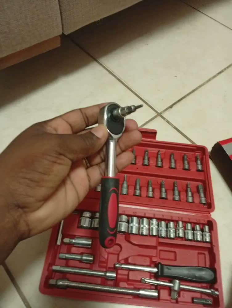 foto de Kit Ferramentas 46 Peças Jogo Chaves Catraca Soquetes Allen Torx Fenda Phillips Maleta Completa Manual Mecânico Manutenção Casa Carro Oficina Profissional ajustes e reparos diversos montagens Quicko