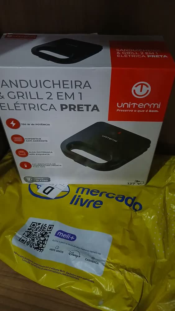 foto de Sanduicheira 2 em 1 Elétrica Grill Antiaderente 750W