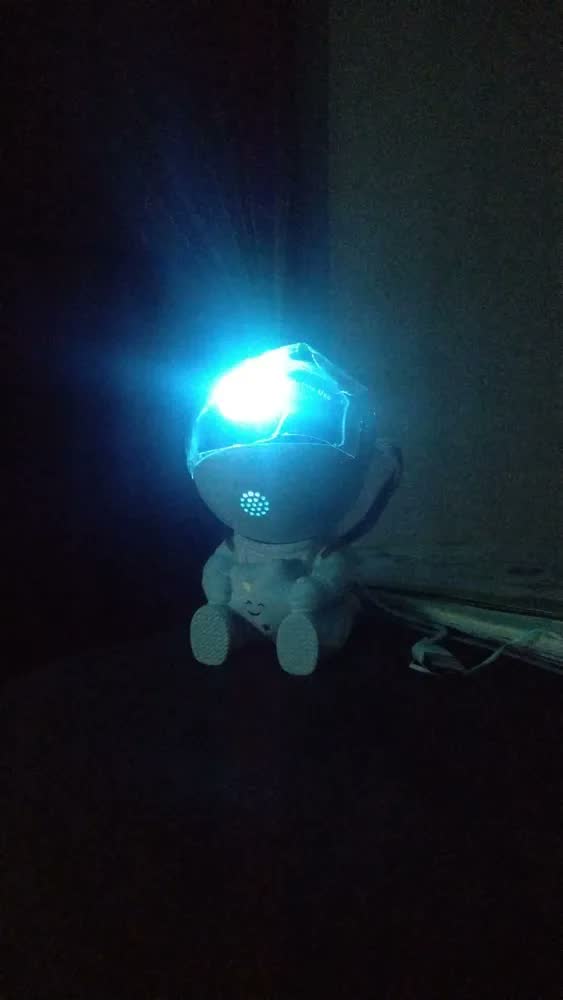 foto de Luminária Astronauta Led Nebulosa Projetor Galáxia Estrelas Abajur Quarto Infantil Luz Noturna Teto Parede Controle Remoto 360° Decoração Espacial Pequeno Commlite