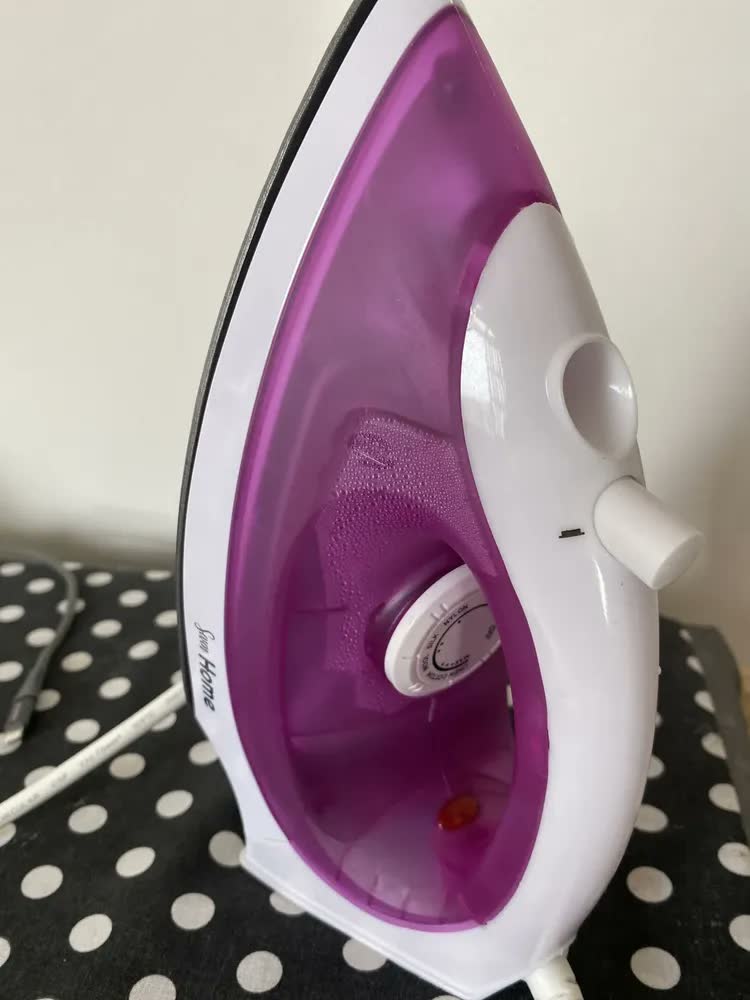 foto de Ferro de Passar Roupa A Vapor 1200W SH8054 Roxo - Seven Home