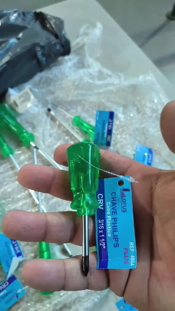 foto de Jogo Kit Chave de Fenda e Phillips Profissional Imantada 12 Peças Aço Cromo Vanádio CRV Ponta Magnética Cabo PVC Ergonômico Antiderrapante Ferramenta Manual Montagem Manutenção Reparos Uso Doméstico