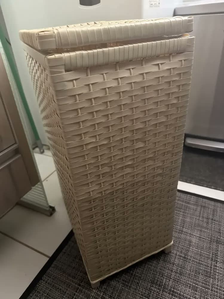 foto de Cesto De Roupa Suja Fibra Sintética Tipo Vime Junco 40x25x60